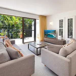 Bayona Apartment